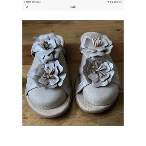 Born Women's Juniper Sandal Size 9 Strappy Tan/Gold Leather Slide Floral